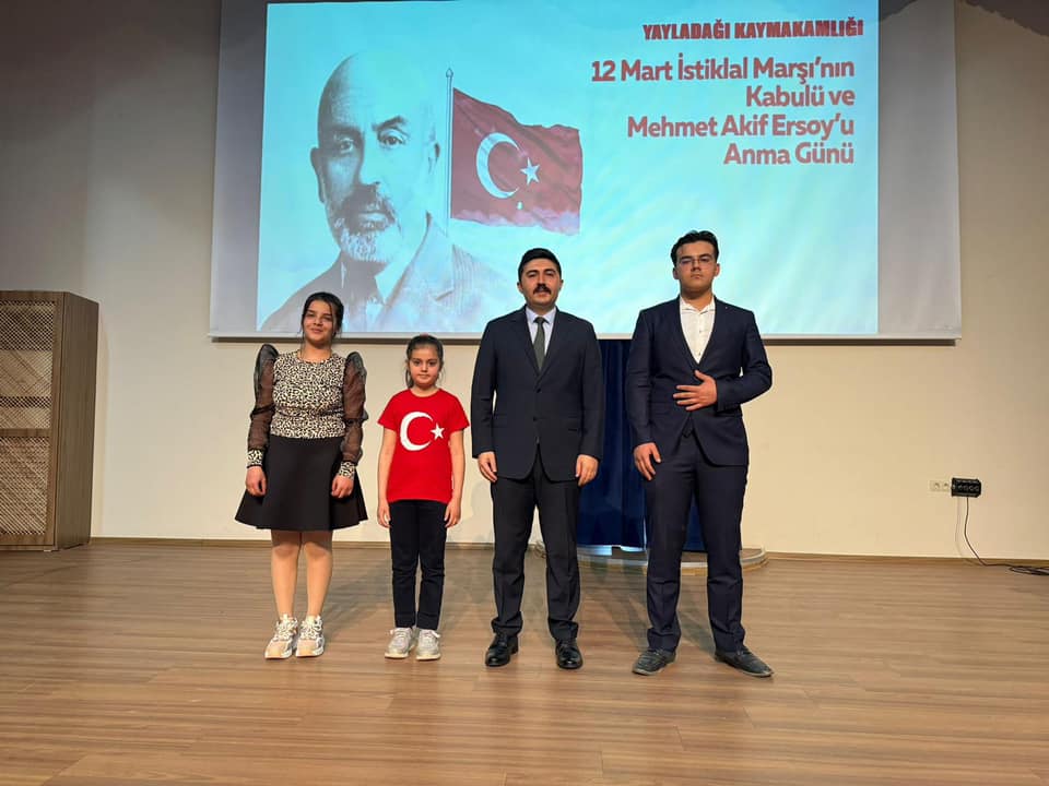 Kaymakamımız Sn. Halil YAZICI,"12 Mart İstiklal Marşı'nın Kabulü ve Mehmet Akif ERSOY’u Anma Programı"na katıldı. 